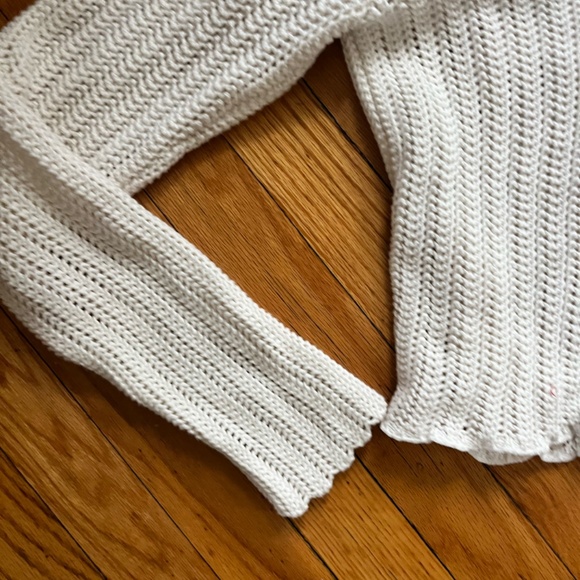 Abercrombie & Fitch White knit sweater size medium - Picture 4 of 5